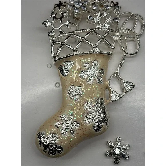 Christopher Radko shiny Brite stocking pin brooch and matching earrings - Picture 13 of 16
